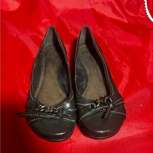 Women's Brown Slip-On Ballet Flats with Chain Accent